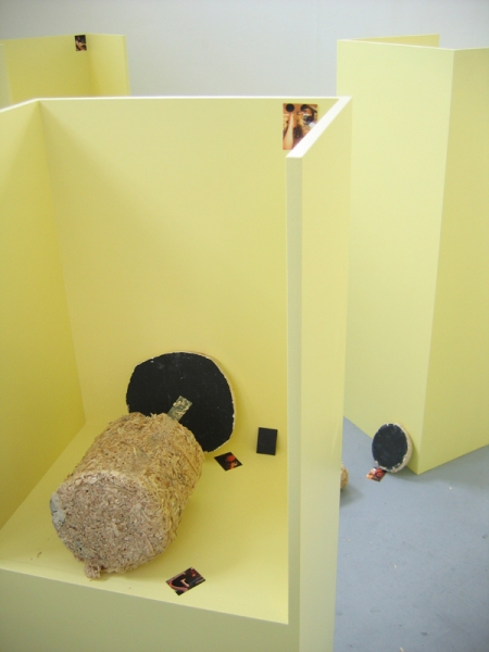 http://www.amycroft.co.uk/files/gimgs/5_put-into-playdetail32006.jpg